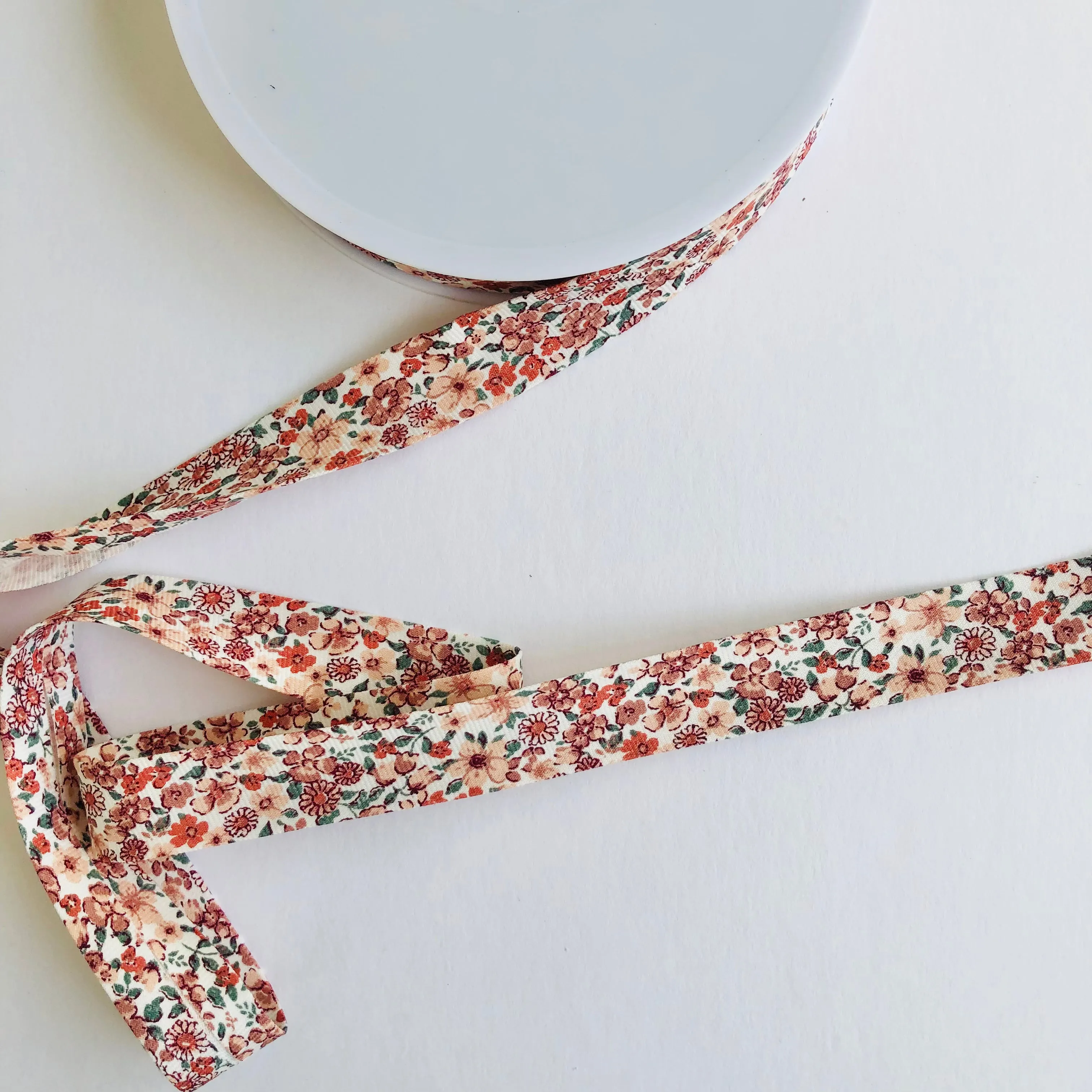Bias Trim - Floral - Brown - La Stephanoise