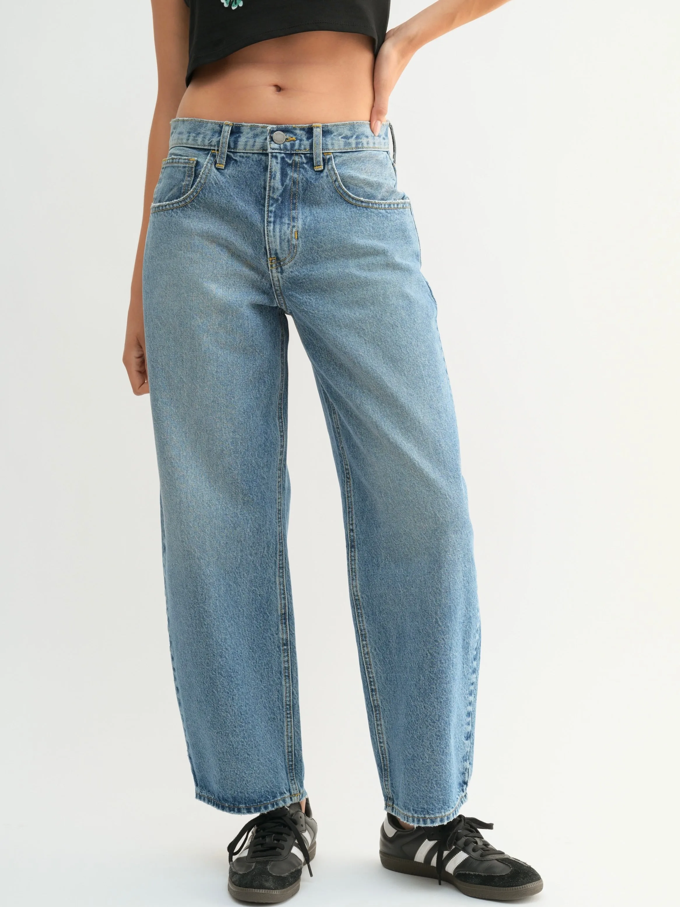 Just Black Denim : Barrel Jean