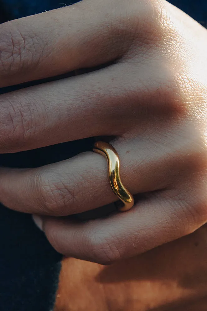 Nordic Muse Irregular Gold Band Ring