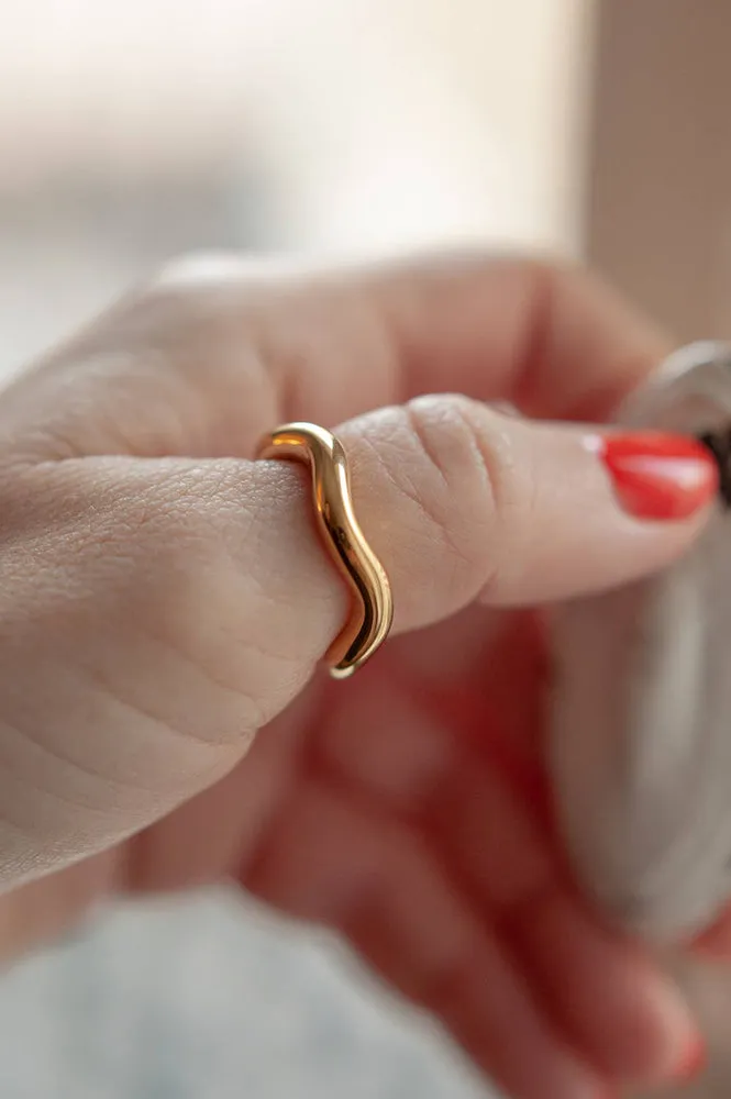 Nordic Muse Irregular Gold Band Ring