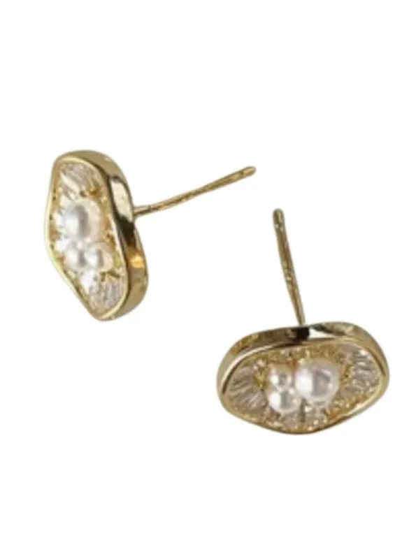 Pearl Radiance Earring