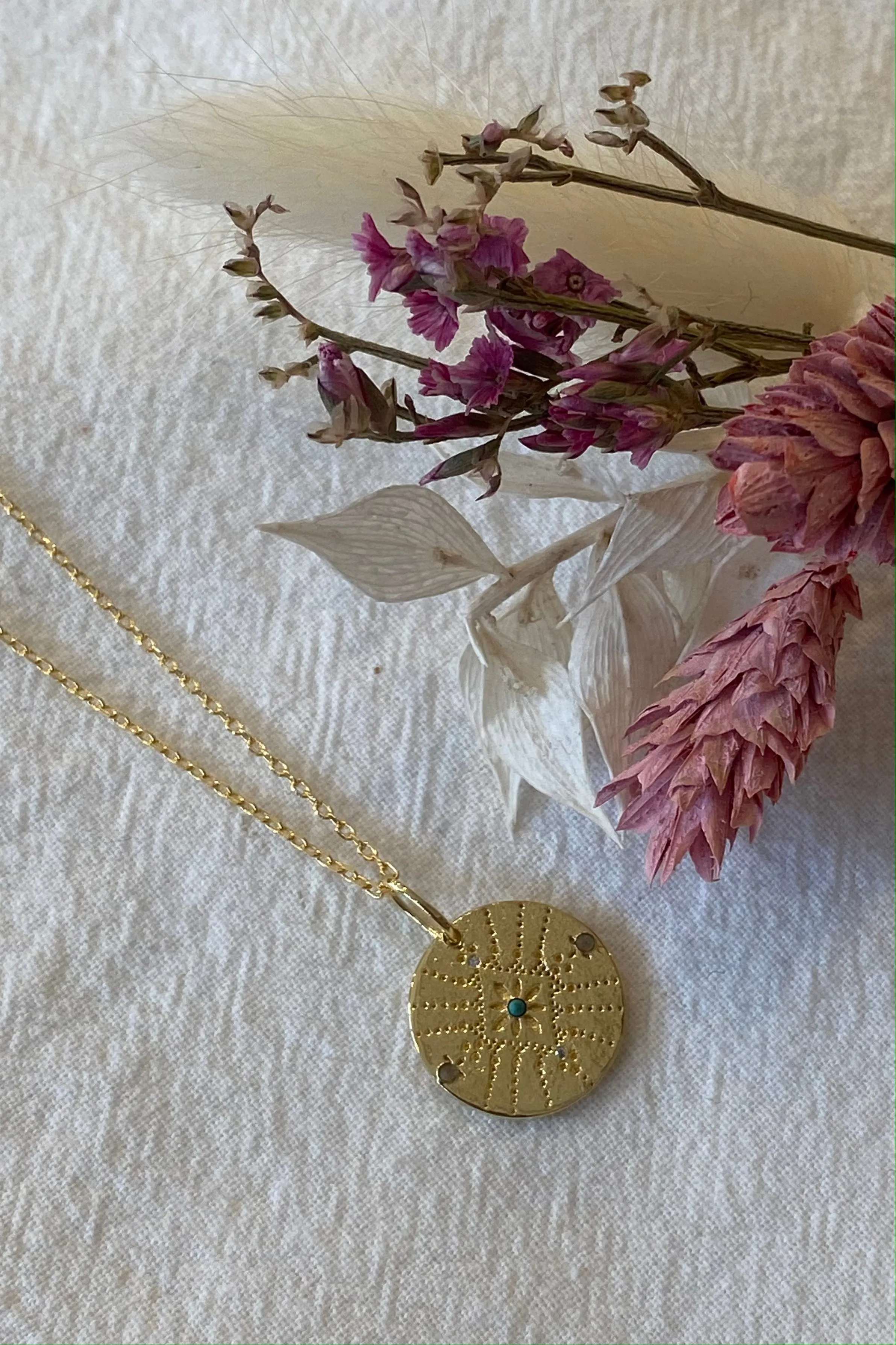 Une A Une Dot Mini Medallion Necklace
