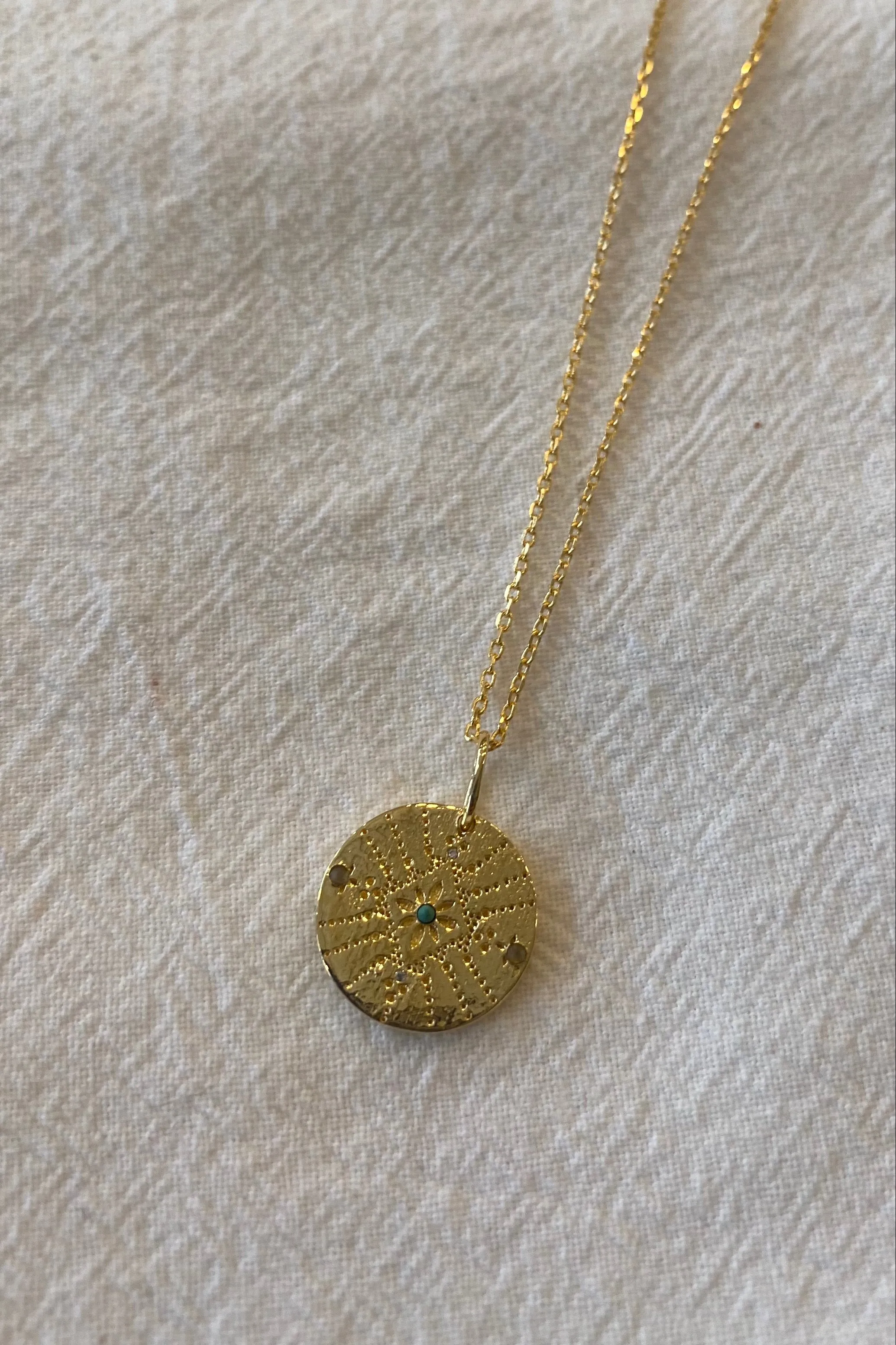 Une A Une Dot Mini Medallion Necklace