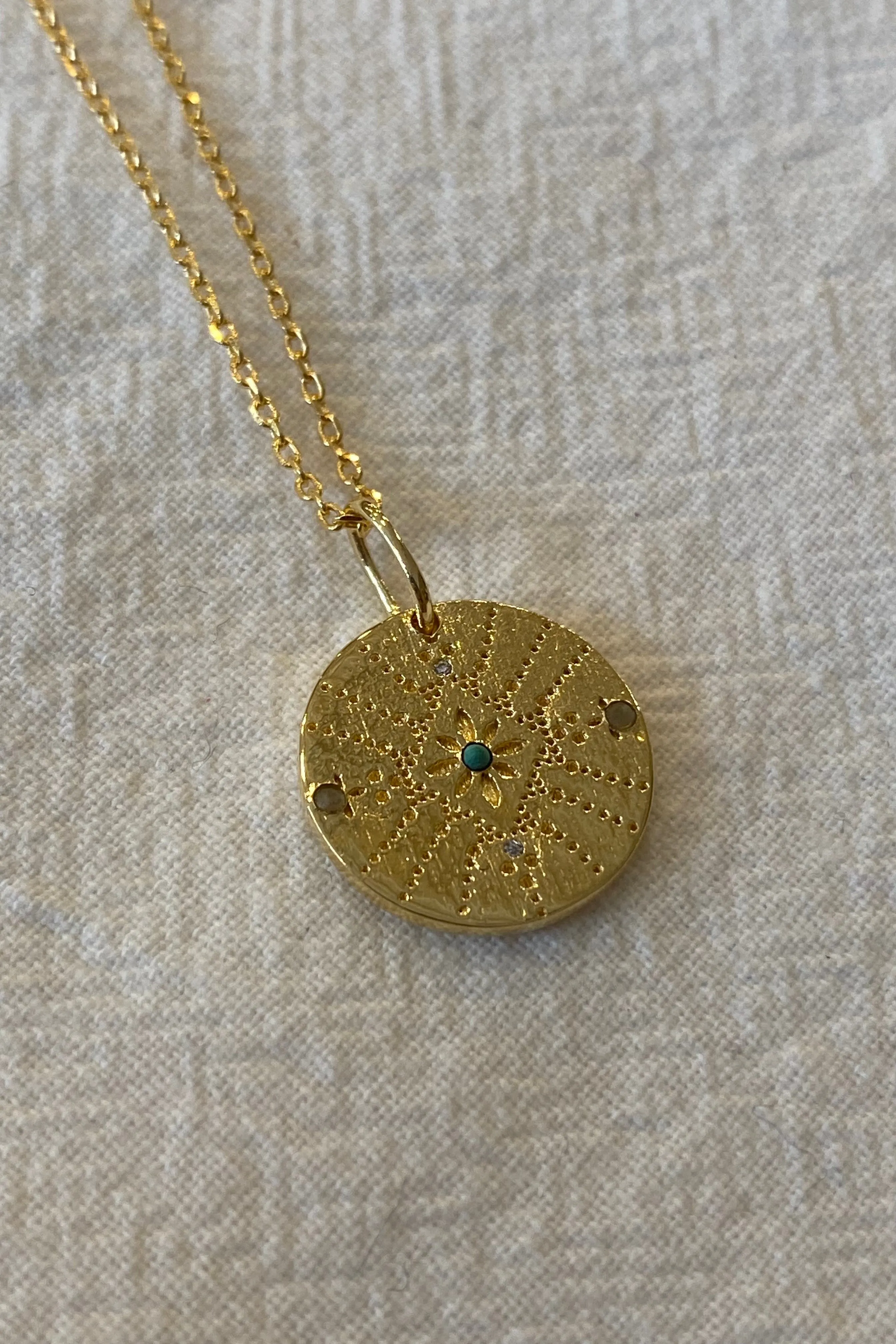 Une A Une Dot Mini Medallion Necklace