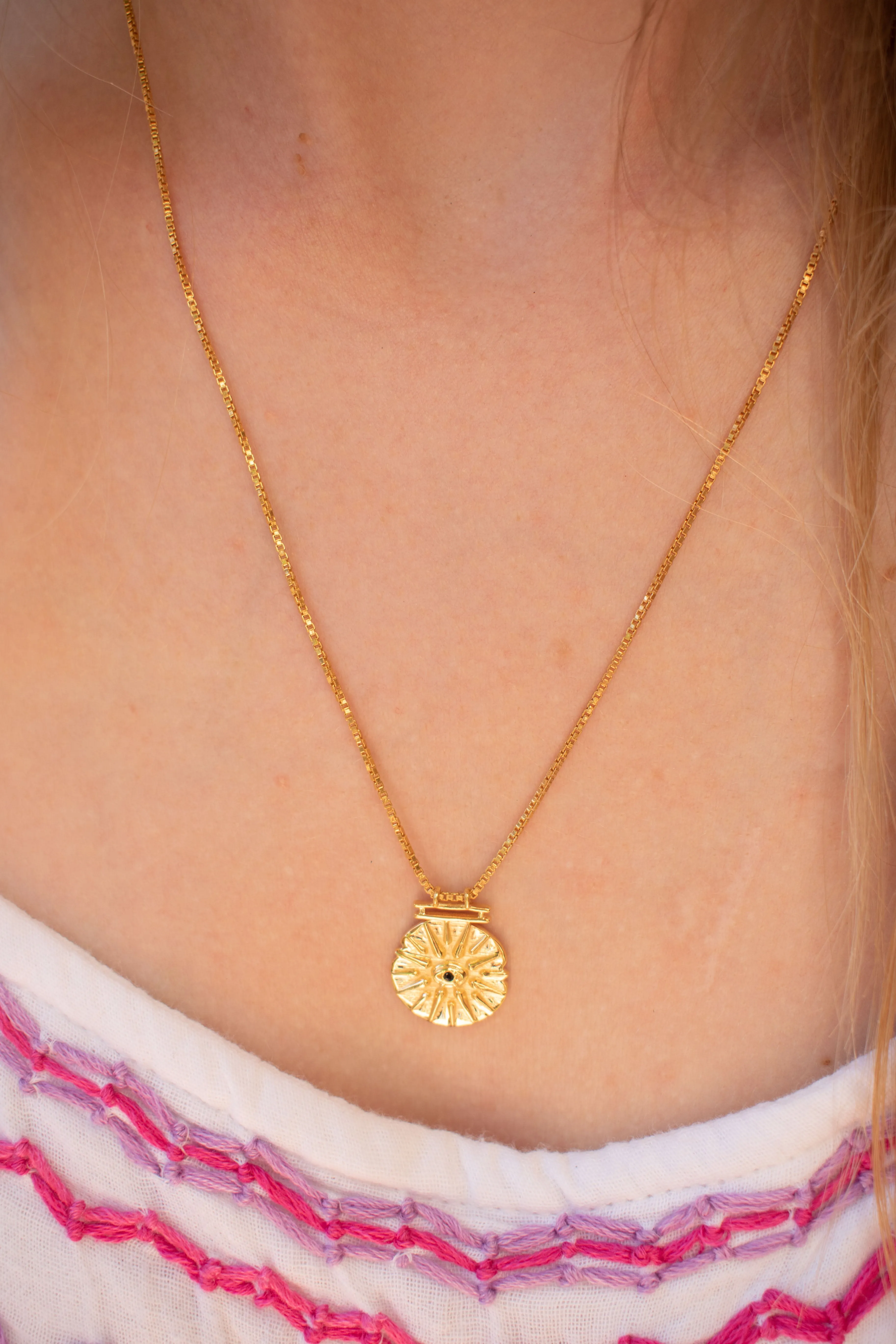 Une A Une Horus Medallion Necklace